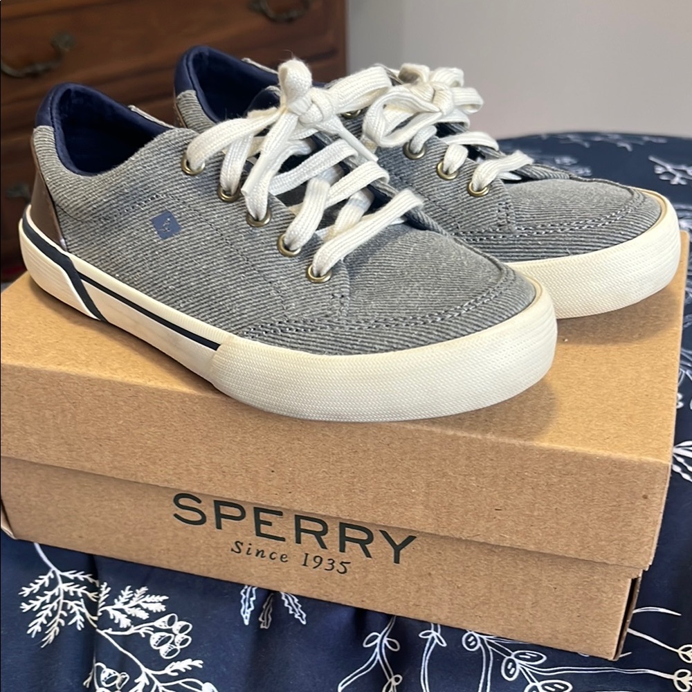 Boys Sperry Sneakers 13M
